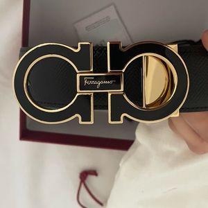 NWT ✨ Men’s Ferragamo Belt Gold Black Enamel Gancini Leather Logo Nero